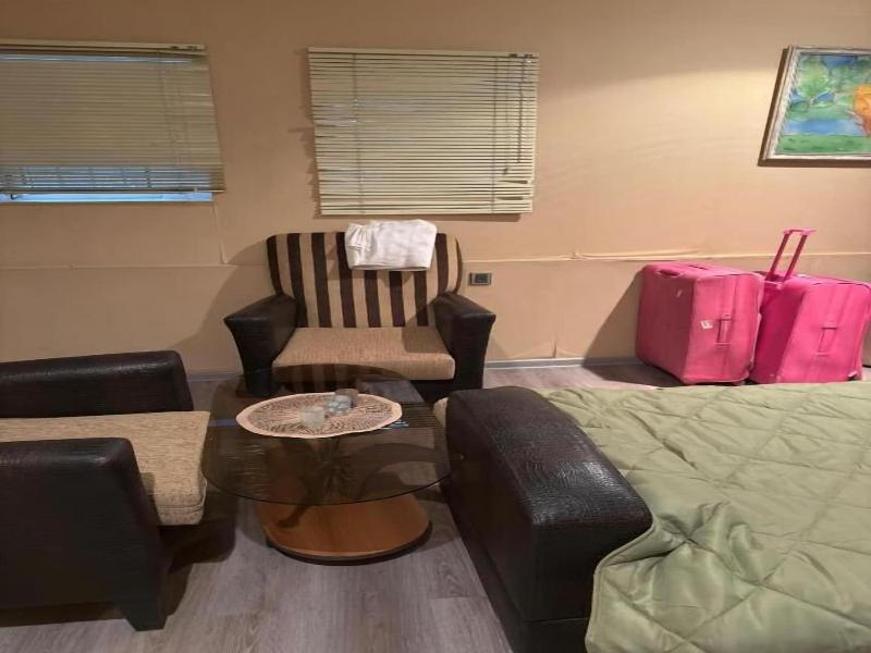 Old Rooms Hotel image