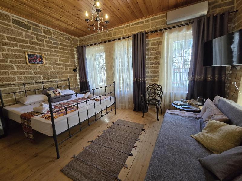 Old Rooms Hotel image