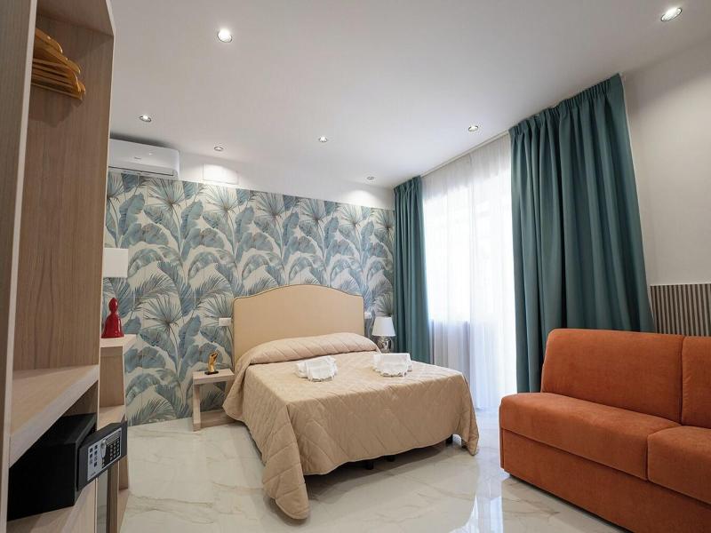 P.c. Boutique De Gasperi By Clapa Group Dislocat image