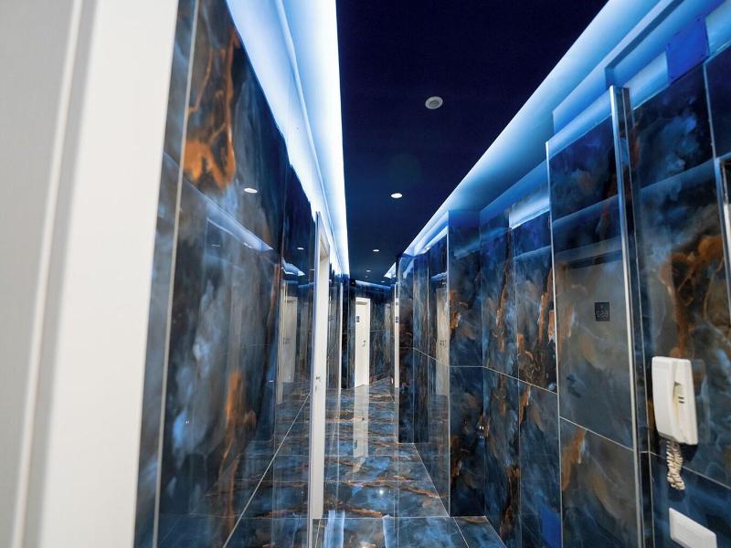 P.c. Boutique De Gasperi By Clapa Group Dislocat image