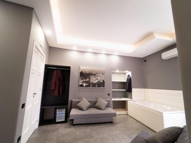 P.c. Boutique De Gasperi By Clapa Group Dislocat image