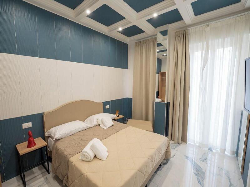 P.c. Boutique De Gasperi By Clapa Group Dislocat image