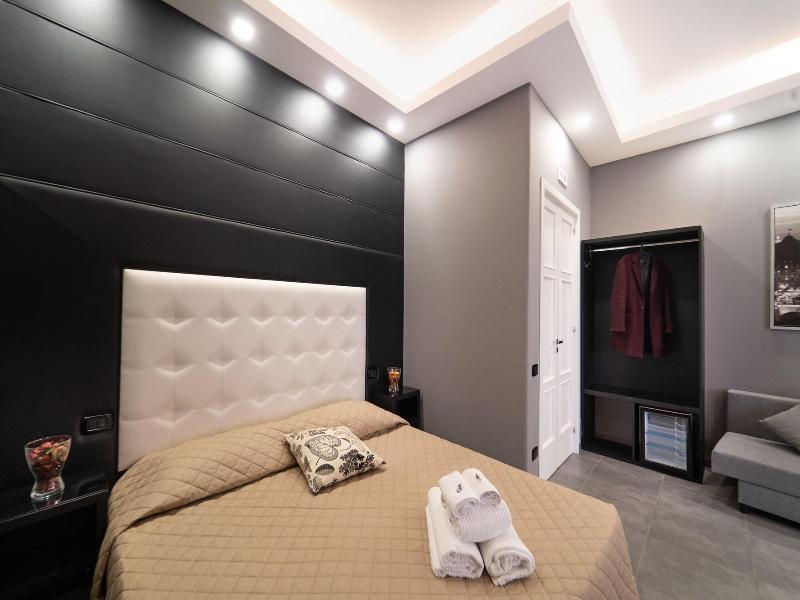 P.c. Boutique De Gasperi By Clapa Group Dislocat image