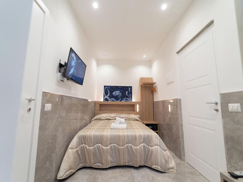 P.c. Boutique De Gasperi By Clapa Group Dislocat image