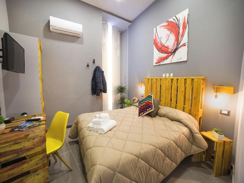 P.c. Boutique De Gasperi By Clapa Group Dislocat image