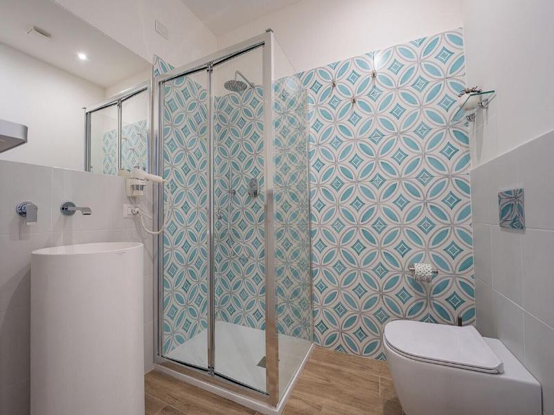 P.c. Boutique De Gasperi By Clapa Group Dislocat image
