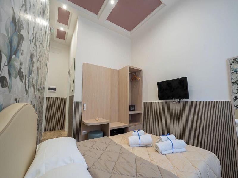 P.c. Boutique De Gasperi By Clapa Group Dislocat image