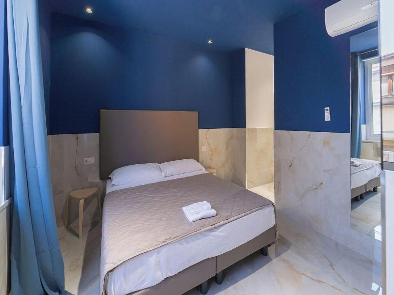 P.c. Boutique De Gasperi By Clapa Group Dislocat image