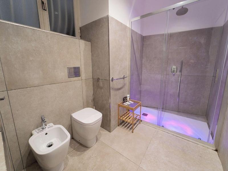 P.c. Boutique De Gasperi By Clapa Group Dislocat image