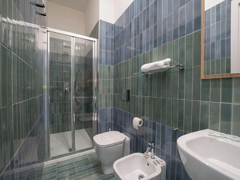 P.c. Boutique De Gasperi By Clapa Group Dislocat image