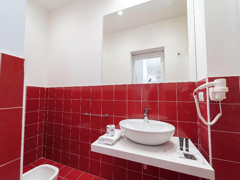P.c. Boutique De Gasperi By Clapa Group Dislocat image