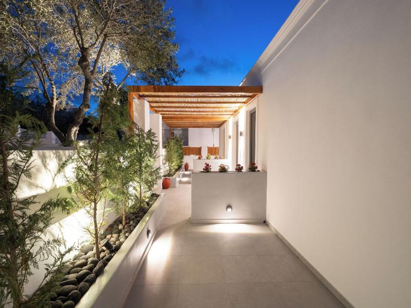 Amerikanos Villas image