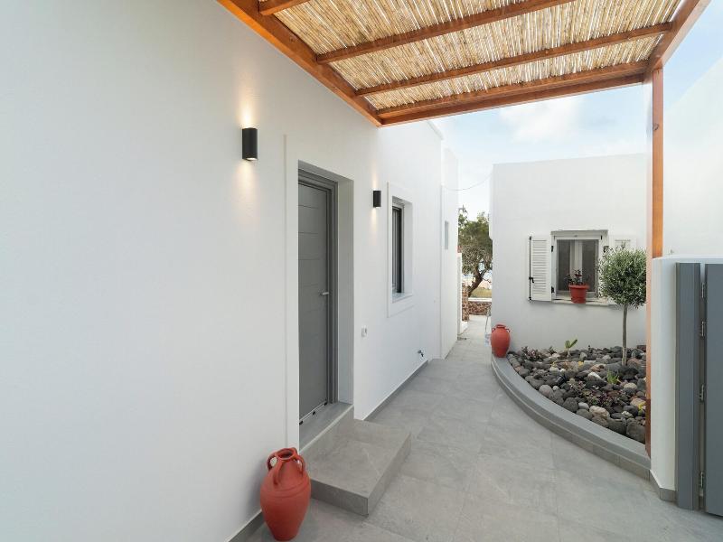 Amerikanos Villas image