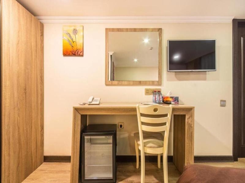Deluxe Ä°nn Hotel Baku image