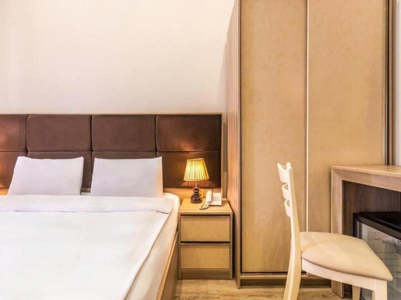 Deluxe Ä°nn Hotel Baku image