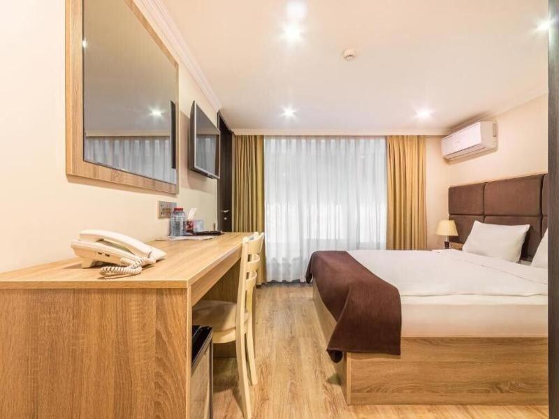 Deluxe Ä°nn Hotel Baku image