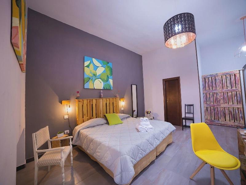H.r. Boutique Porto Napoli Centro By Clapa Group image