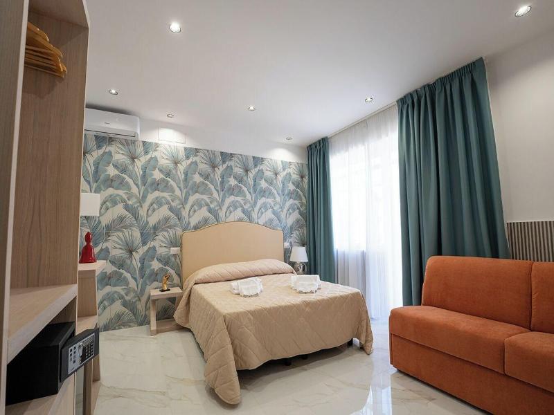 H.r. Boutique Porto Napoli Centro By Clapa Group image