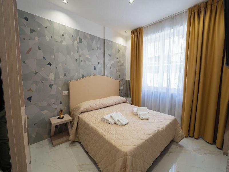 H.r. Boutique Porto Napoli Centro By Clapa Group image