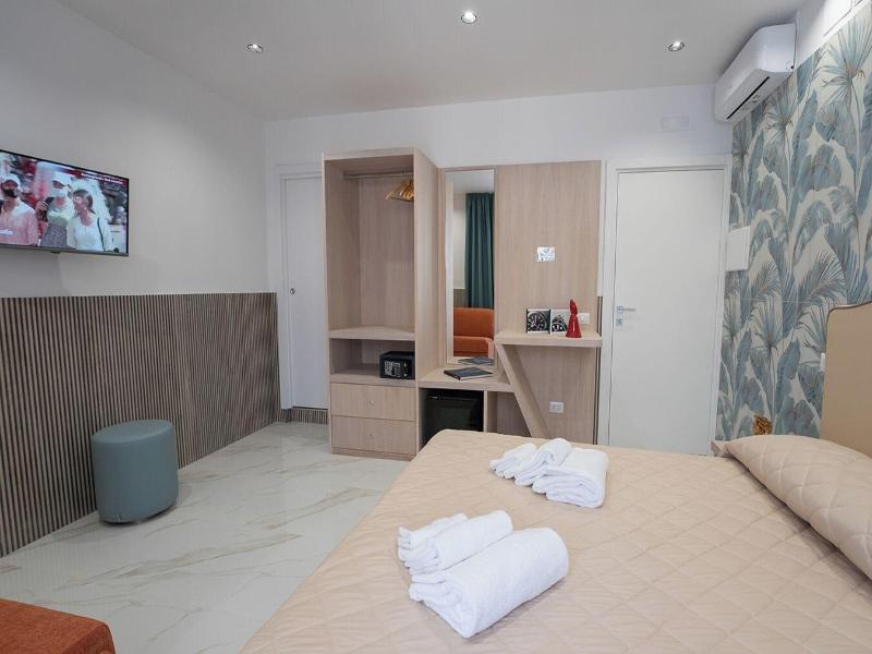 H.r. Boutique Porto Napoli Centro By Clapa Group image