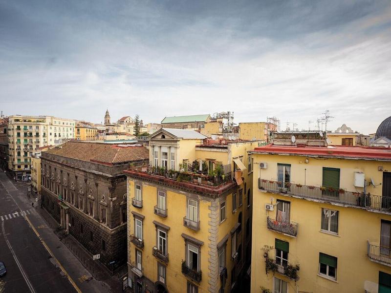 H.r. Boutique Porto Napoli Centro By Clapa Group image