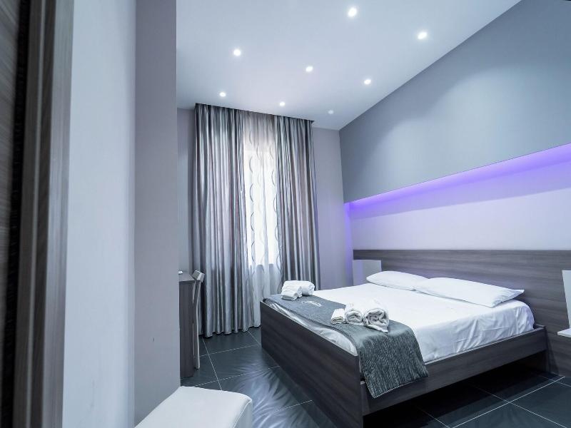 H.r. Boutique Porto Napoli Centro By Clapa Group image
