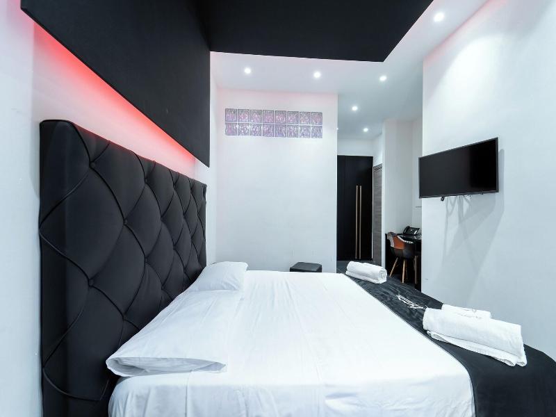 H.r. Boutique Porto Napoli Centro By Clapa Group image