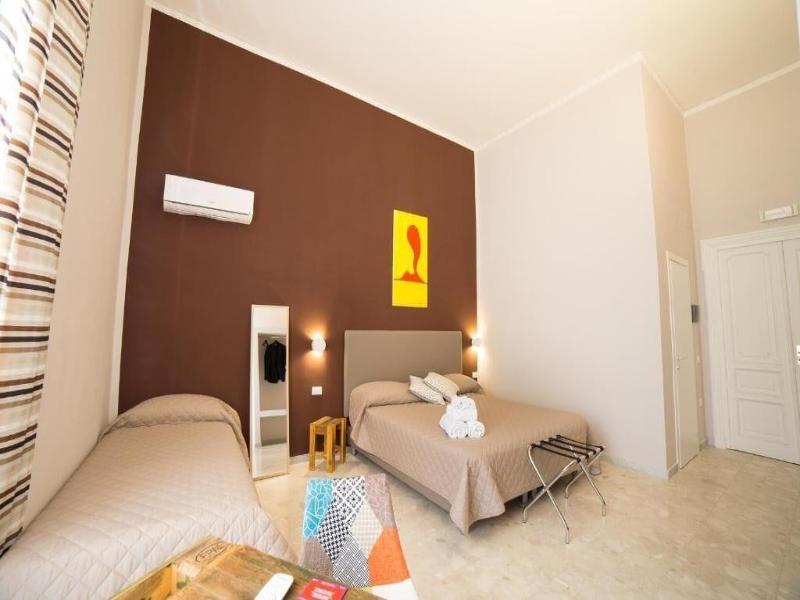 H.r. Boutique Porto Napoli Centro By Clapa Group image