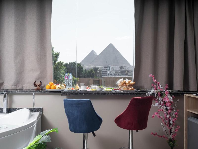 Camel Pyramids View Inn image