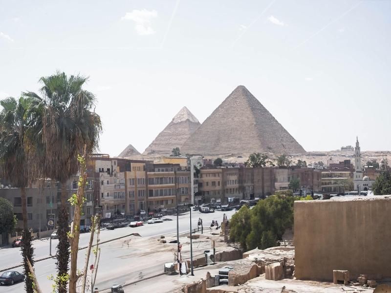 Camel Pyramids View Inn image