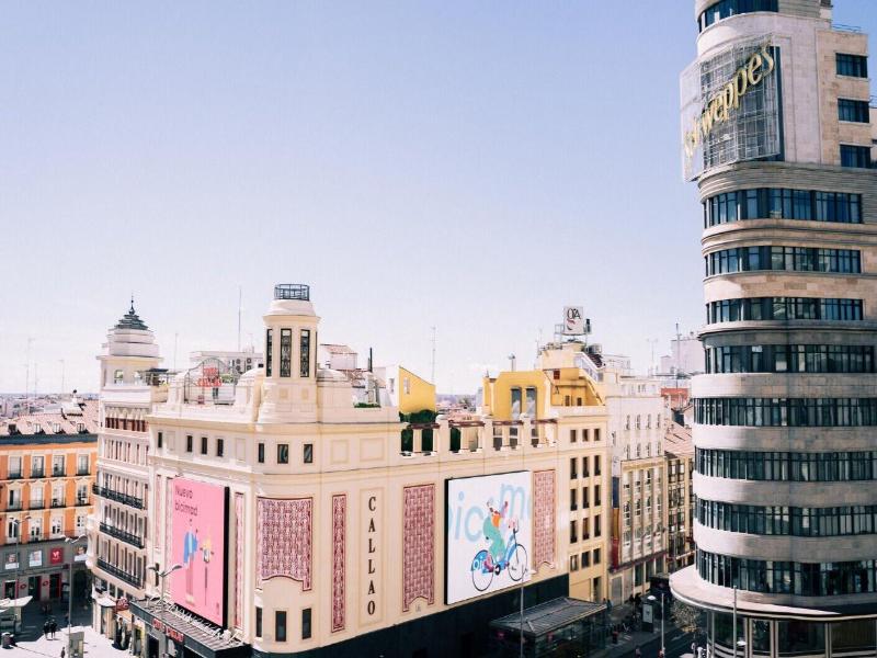 Ã‰xito En Madrid image