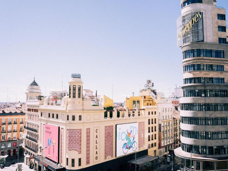 Ã‰xito En Madrid image