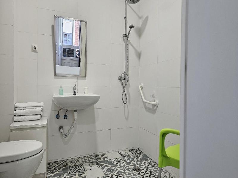 Ã‰xito En Madrid image