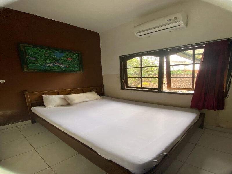 Hotel Candra Adigraha image
