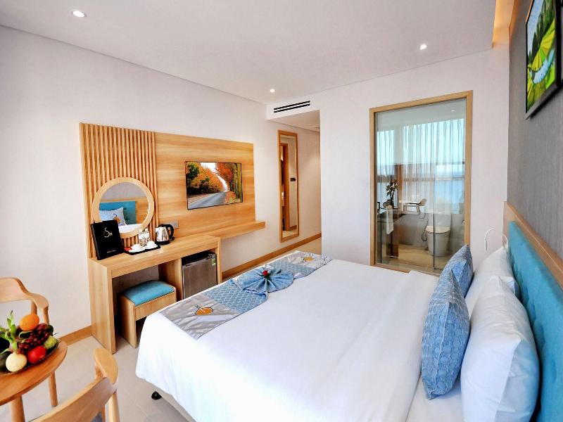 Sunkiss Hotel image