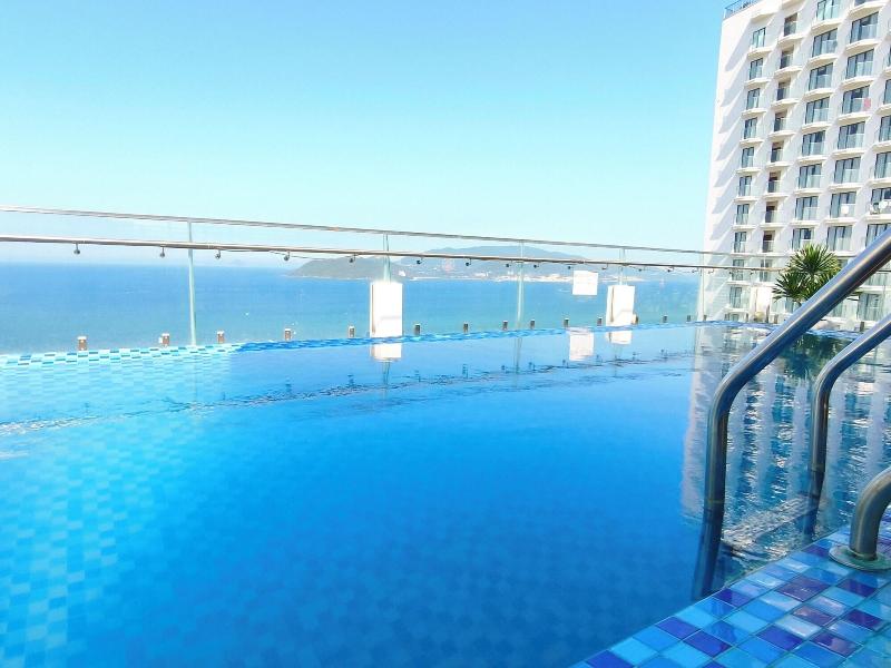 Sunkiss Hotel image