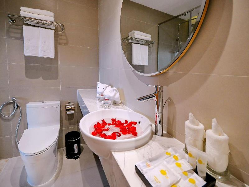 Sunkiss Hotel image