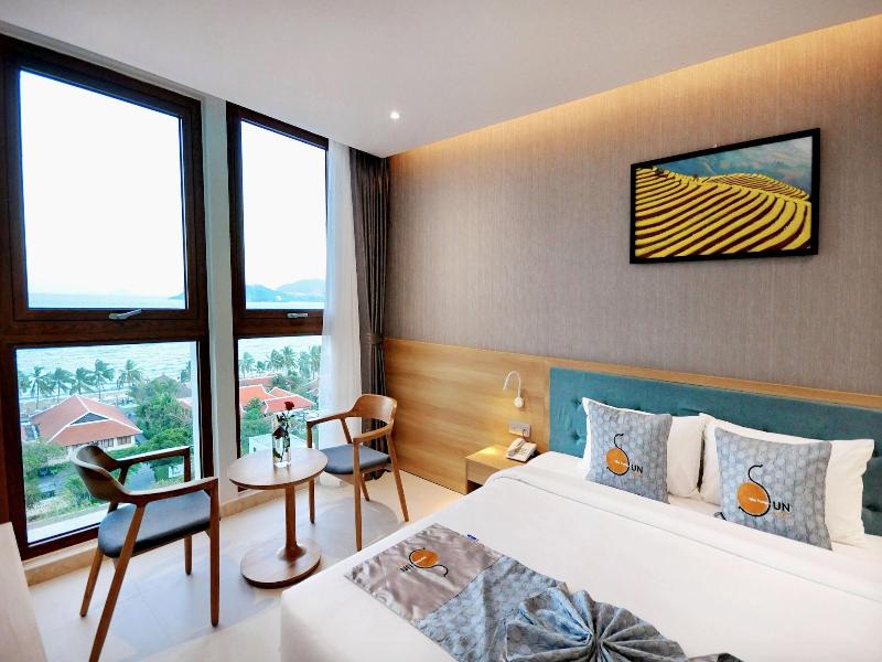 Sunkiss Hotel image