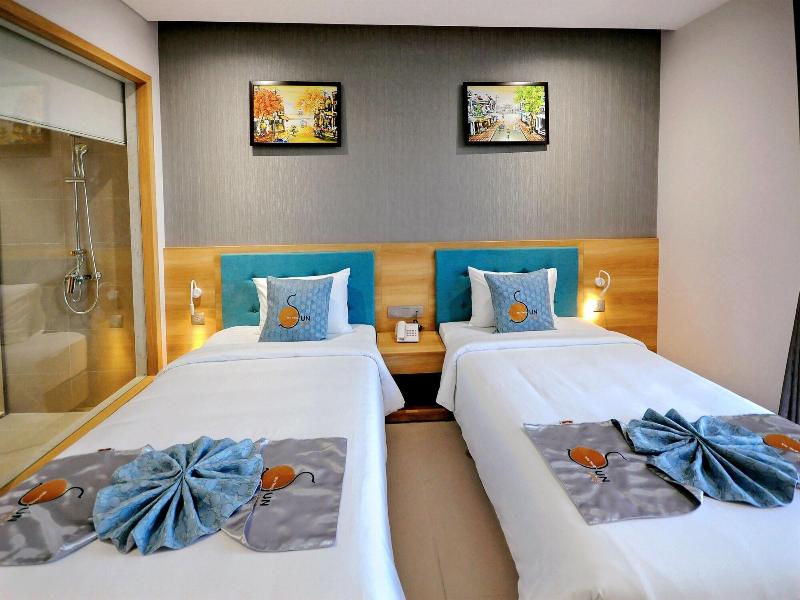 Sunkiss Hotel image
