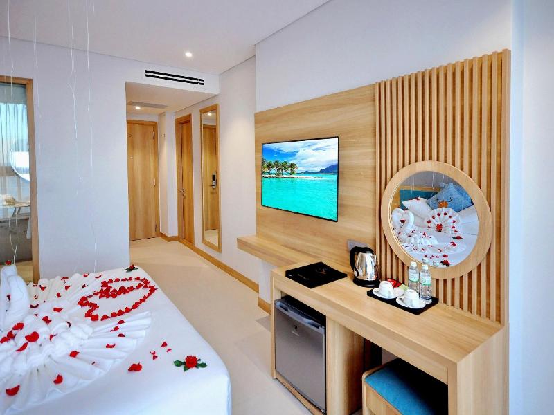 Sunkiss Hotel image