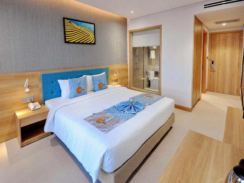 Sunkiss Hotel image