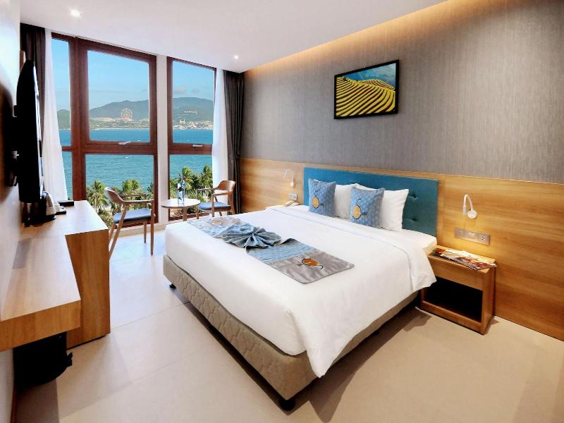 Sunkiss Hotel image