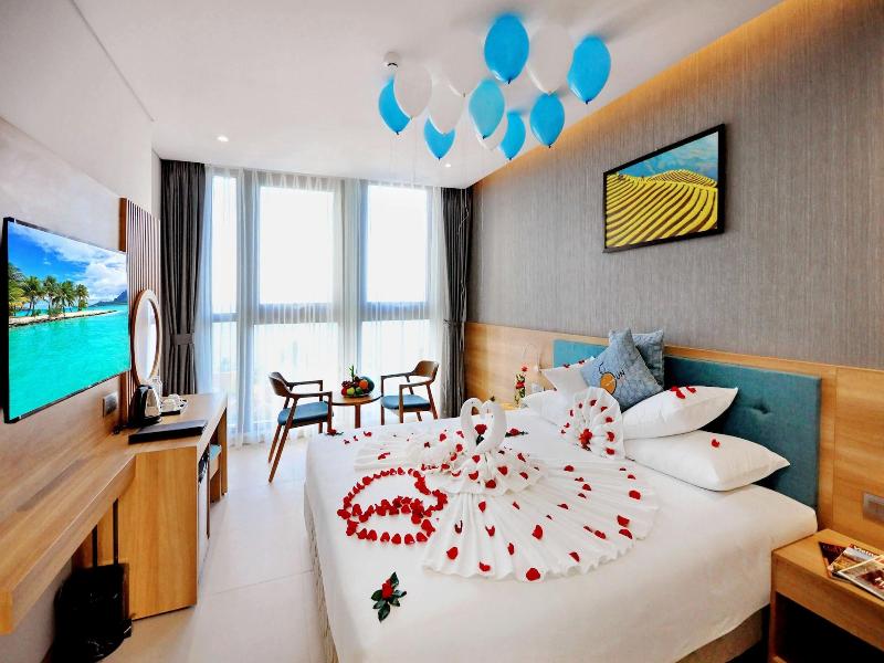 Sunkiss Hotel image