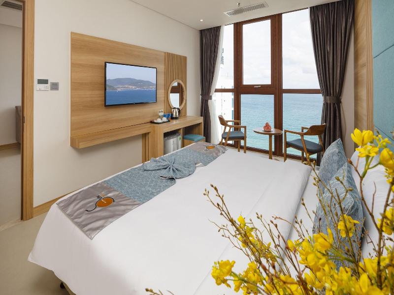 Sunkiss Hotel image