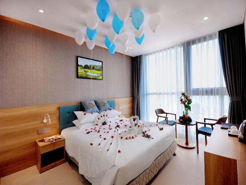 Sunkiss Hotel image
