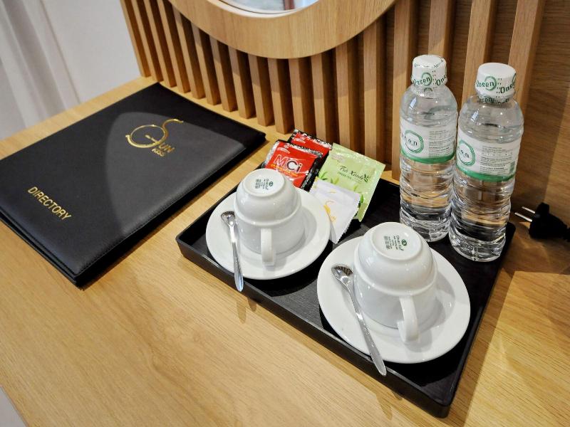 Sunkiss Hotel image