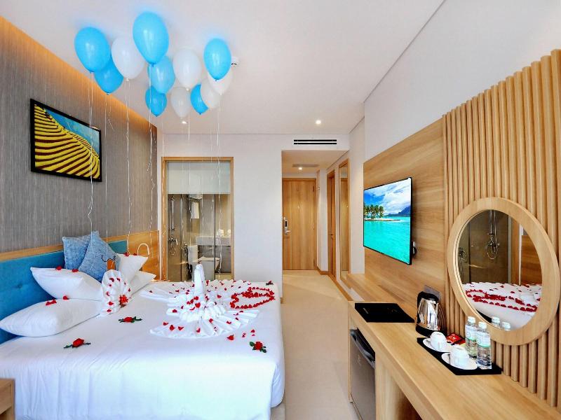Sunkiss Hotel image