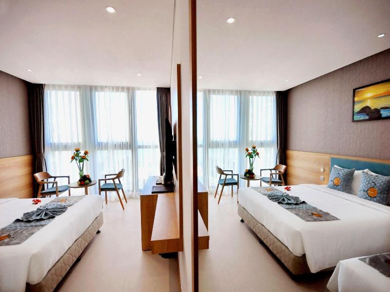 Sunkiss Hotel image