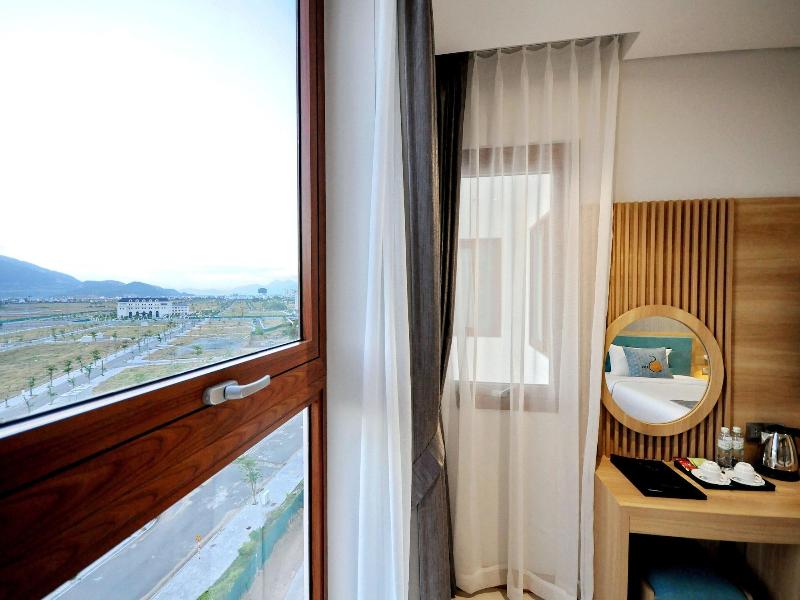 Sunkiss Hotel image