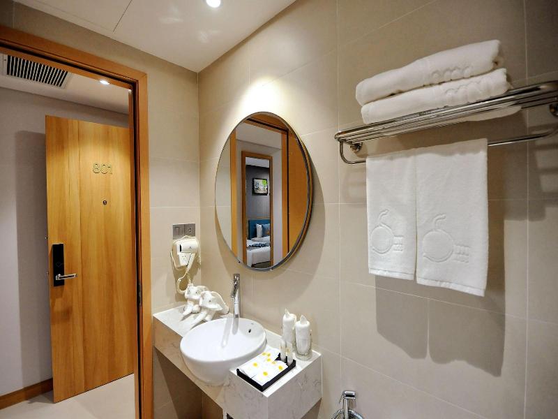 Sunkiss Hotel image